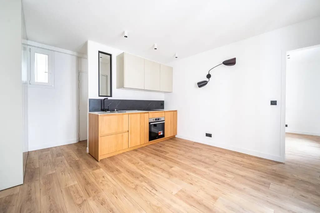 Vente appartement 2 pièces 37,50 m² Paris 18E - Image 2