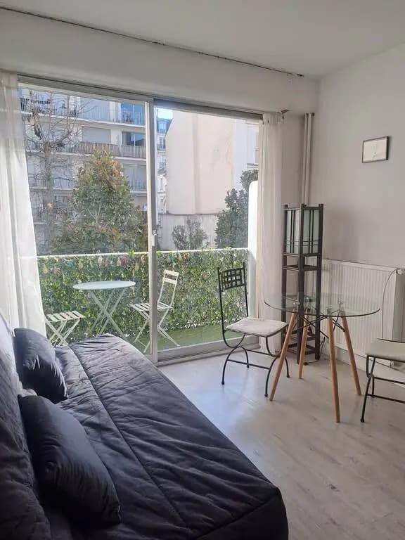 Vente studio 24,34 m² Paris 16E - Image 1